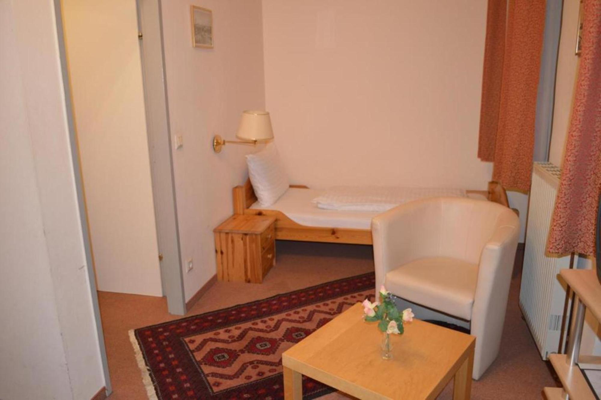 Hotel Pension Walzerstadt Βιέννη Δωμάτιο φωτογραφία