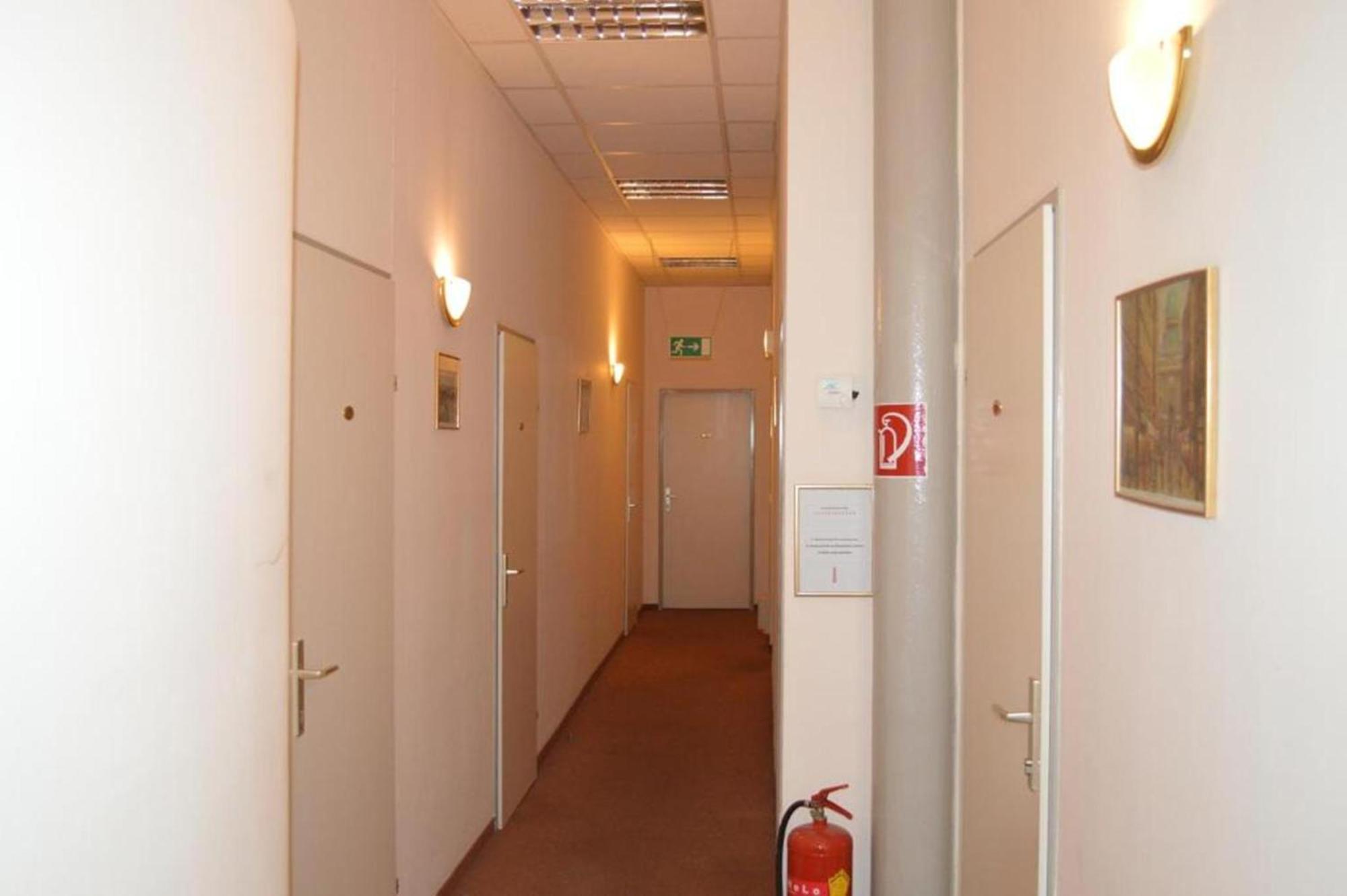 Hotel Pension Walzerstadt Βιέννη Εξωτερικό φωτογραφία